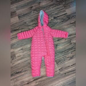 Snozu 18 month snowsuit. Pink Snozu Snowsuit size 18 months.